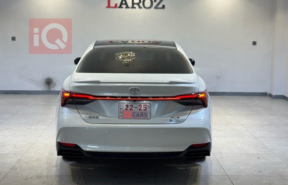 تويوتا أفالون